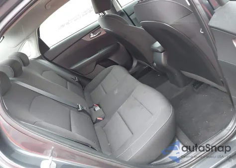 2021 Kia Forte Fe z USA, uszkodzony, nr VIN 3KPF24AD9ME325126